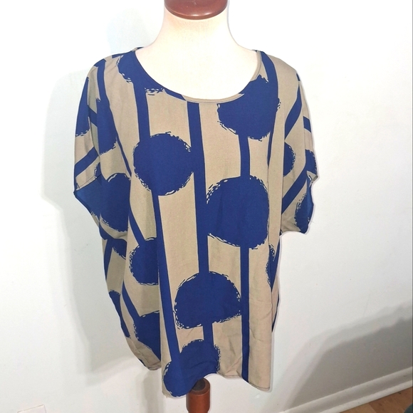 Emery Rose Tops - Blue and Tan Short Sleeve Blouse- W Sz XL